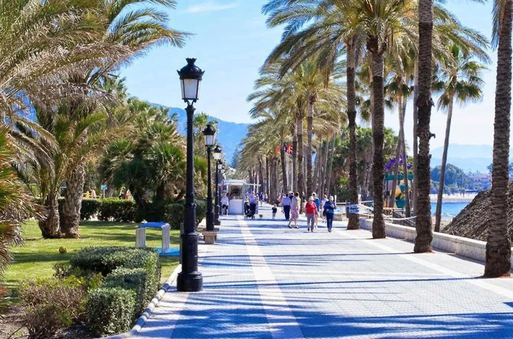 Deluxe 3 Bedroom By Aqua Apartments, Marbella